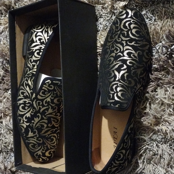 Jitia men's black and gold  slip on dress shoes. Size 12' - Picture 2 of 8